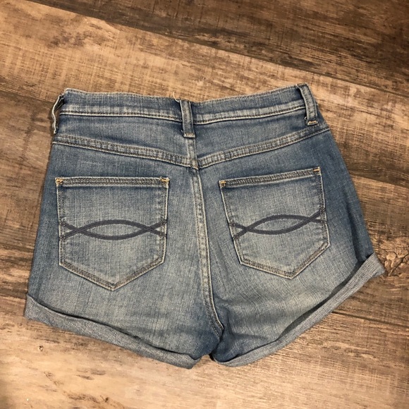 Abercrombie and Fitch 00 24 high waist Jean shorts - Picture 3 of 3